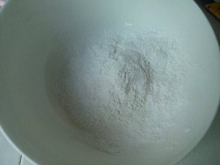 水晶黄瓜馅煎饺步骤1