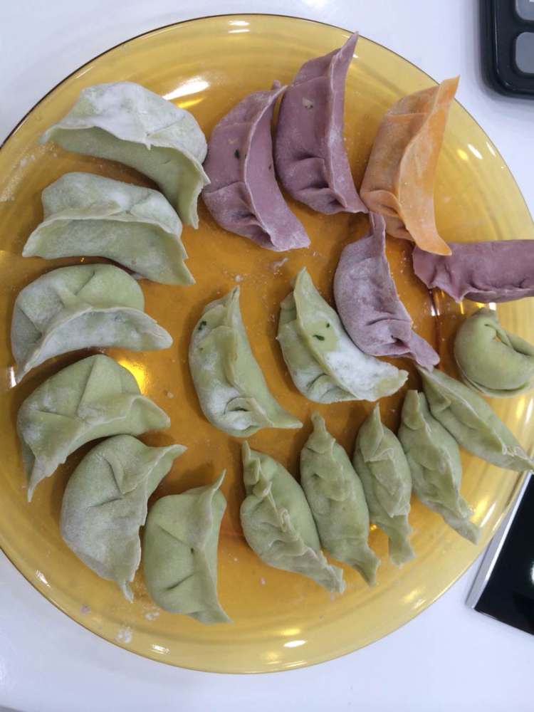 多彩白菜鲜肉水饺步骤4