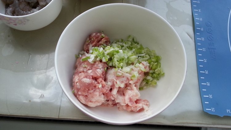 水晶猪肉虾饺步骤3
