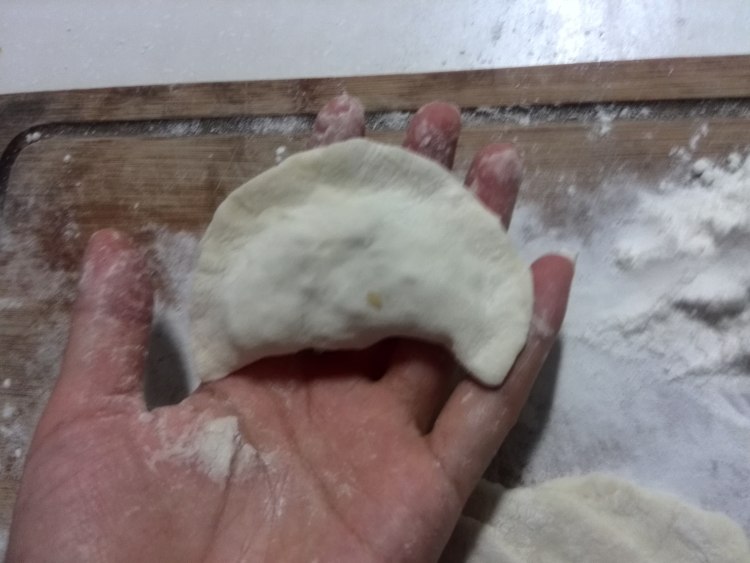 锁边饺子步骤7