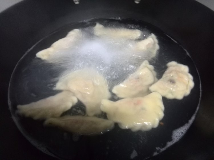 锁边饺子步骤10