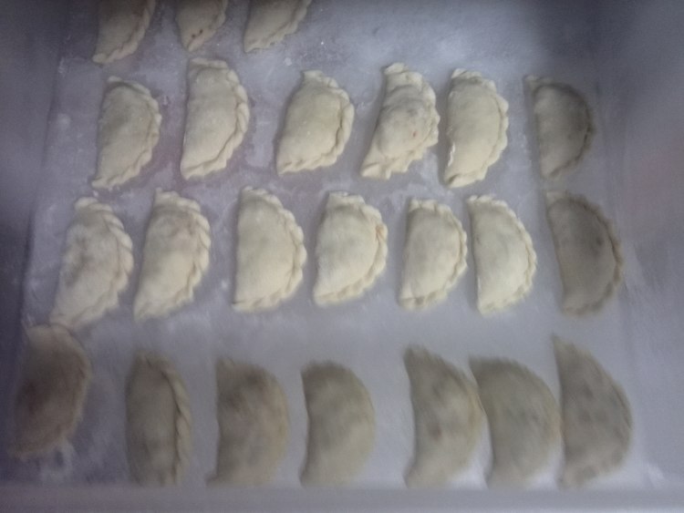 锁边饺子步骤9