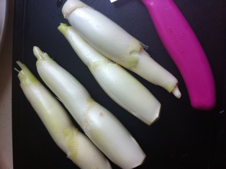 黑白配水饺步骤1