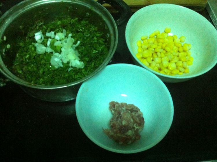 茴香玉米粒饺子步骤3