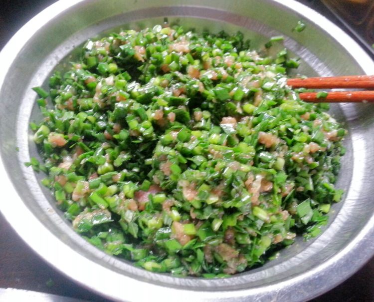 韭菜柳叶饺步骤4
