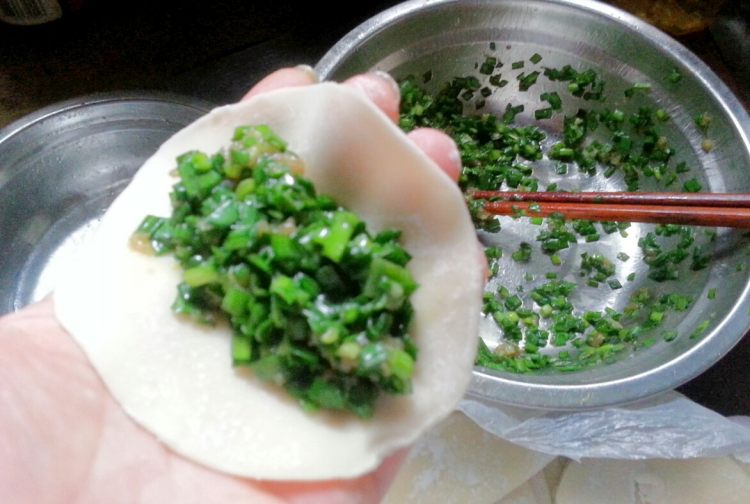韭菜柳叶饺步骤6