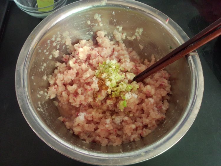 韭菜鱼肉饺子步骤4