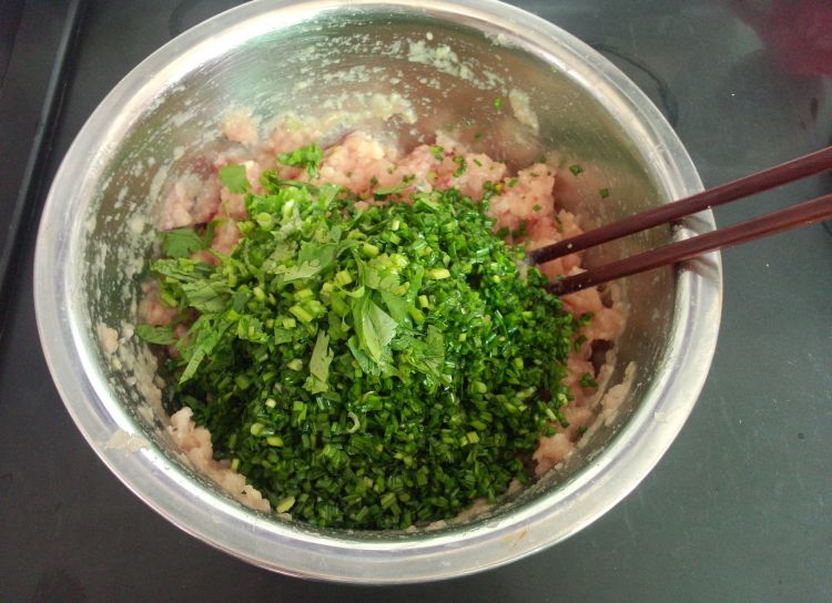 韭菜鱼肉饺子步骤6