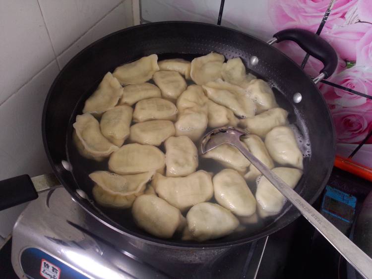 韭菜鱼肉饺子步骤17