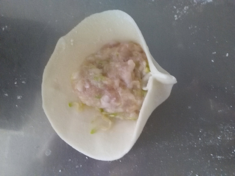 西葫芦红油水饺步骤14