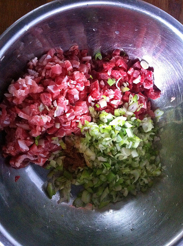 羊肉芹菜水饺步骤3