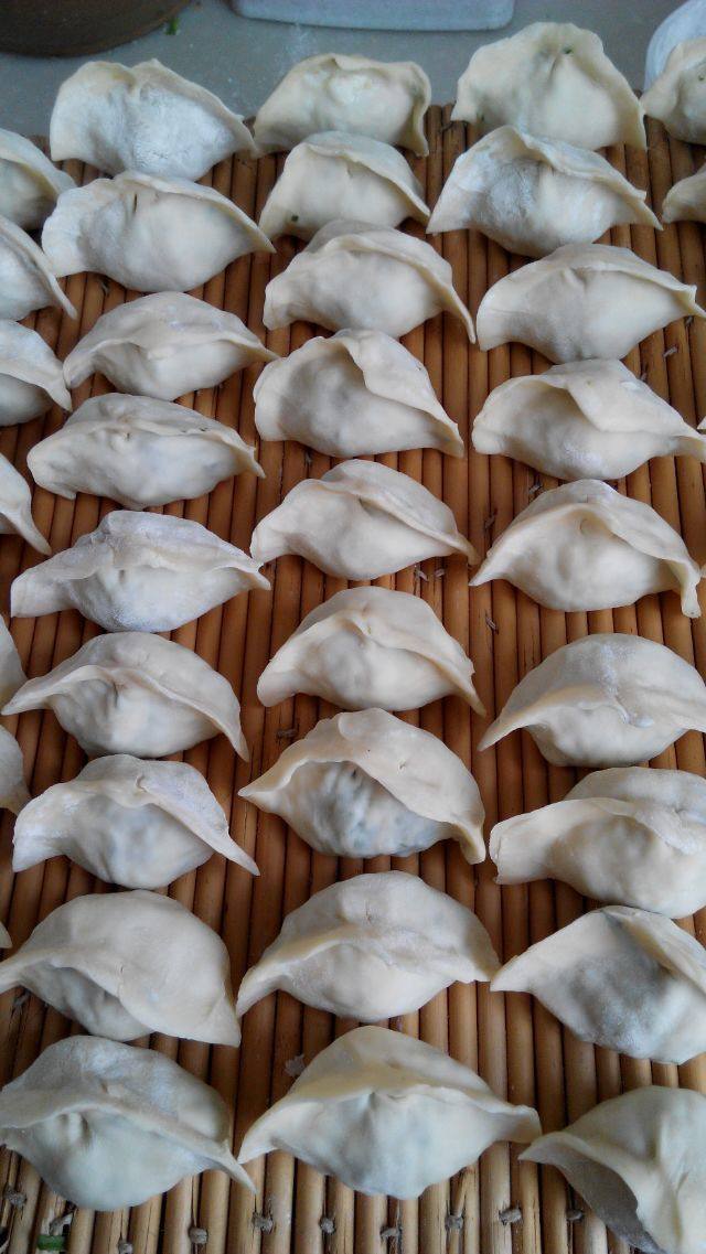 槐树花蛤肉饺子步骤8