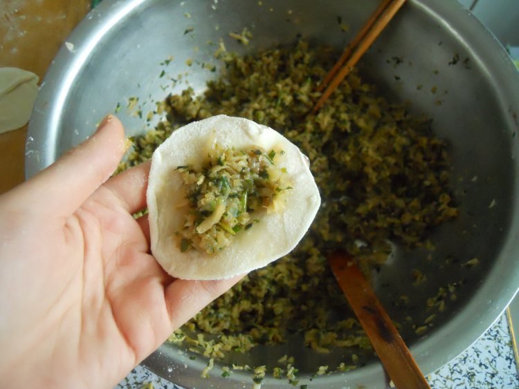 香菜萝卜猪肉饺子步骤6