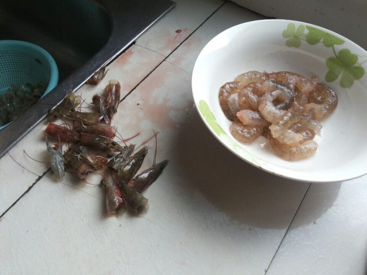 鸡汤鲜虾饺步骤2