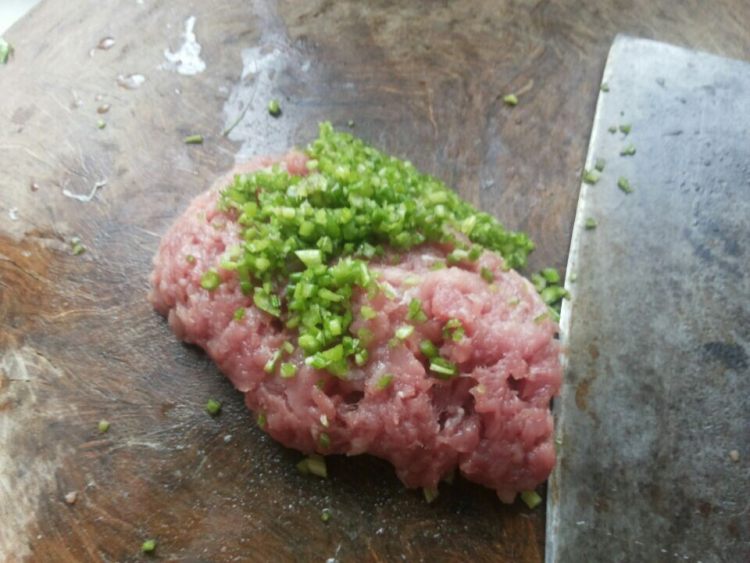 鸡汤鲜虾饺步骤3