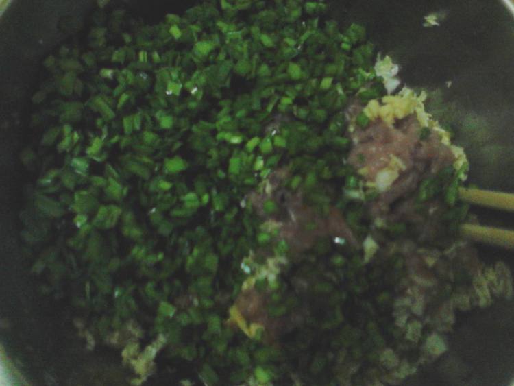 韭菜娃娃菜饺子步骤3