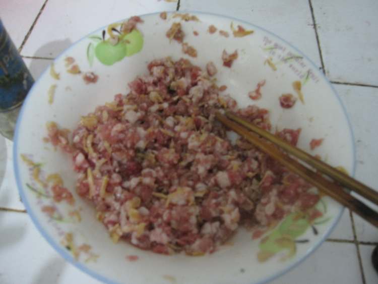 韭菜鲜肉饺子步骤1