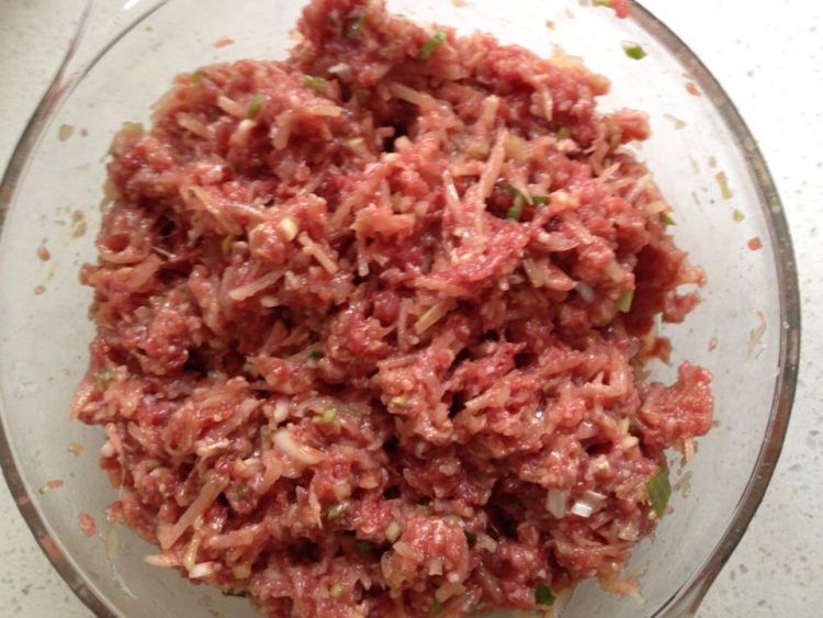 牛肉萝卜蒸饺步骤12