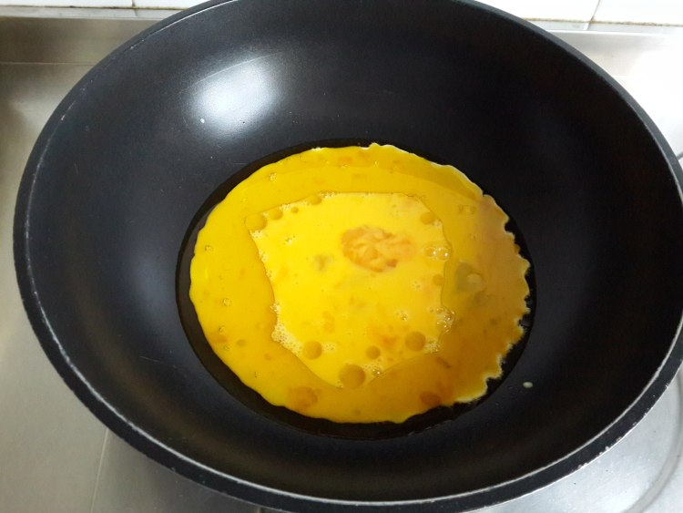 七夕节北瓜鸡蛋馅饺子步骤2