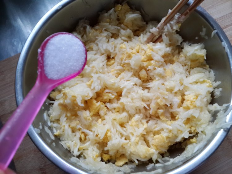 七夕节北瓜鸡蛋馅饺子步骤6