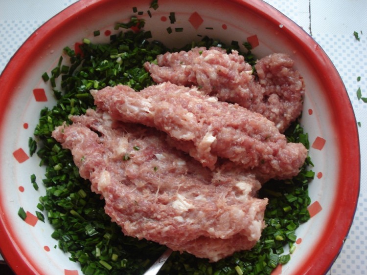 韭菜肉馅饺子步骤5