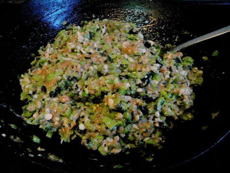 豇豆肉馅生煎饺步骤11