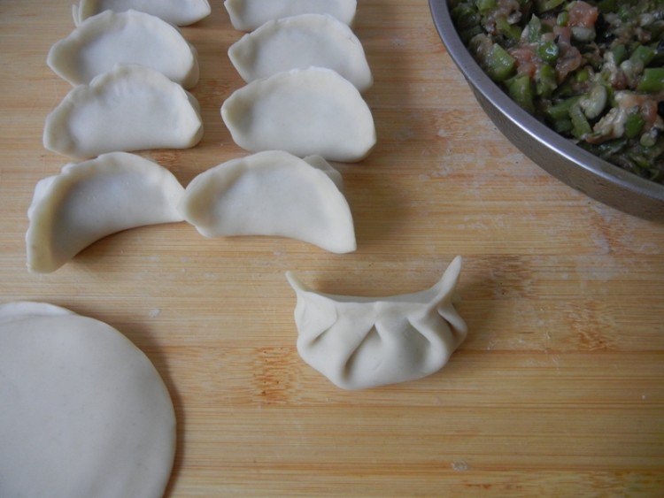豇豆肉馅生煎饺步骤16