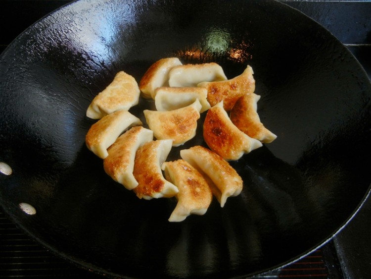 豇豆肉馅生煎饺步骤19
