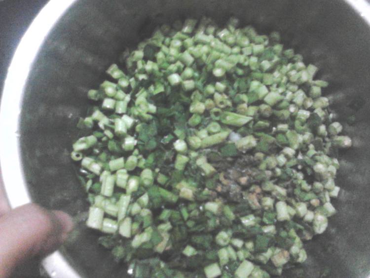 豆角韭菜饺子步骤3