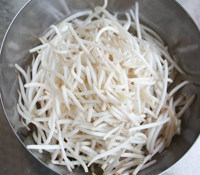 猪肉青椒豆芽蒸饺步骤5