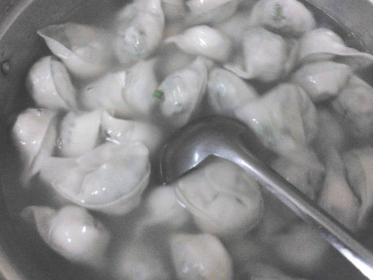 肉末韭菜芹菜饺子步骤5