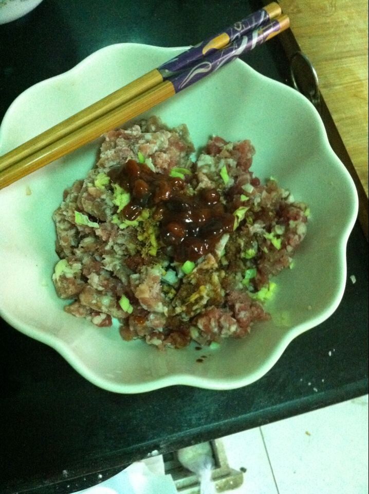 芹菜猪肉水饺步骤3