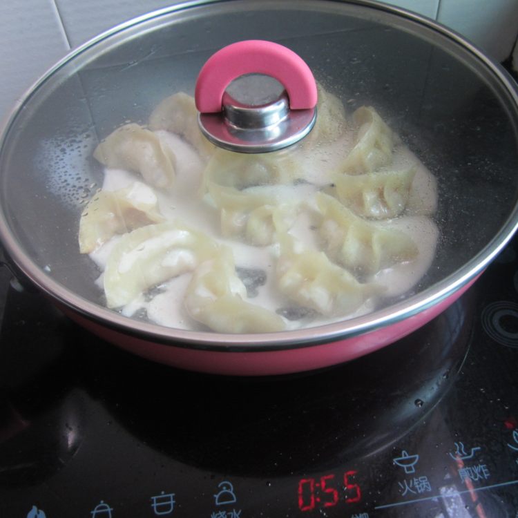 香脆锅贴步骤9