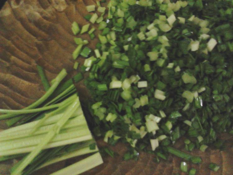 韭菜芹菜饺子步骤1
