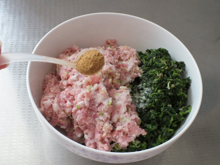 猪肉荠菜饺子步骤8