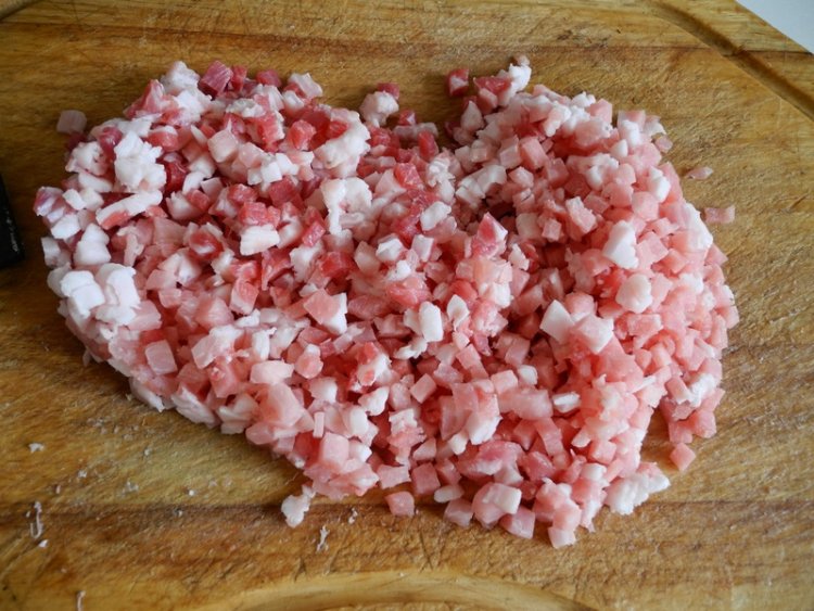 豆角虾仁猪肉水饺步骤1