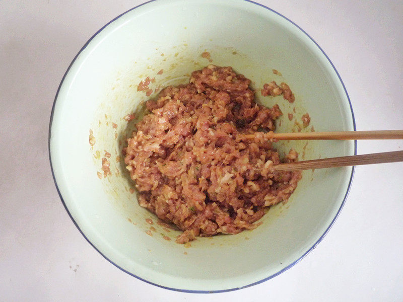 猪肉白萝卜烫面蒸饺步骤6