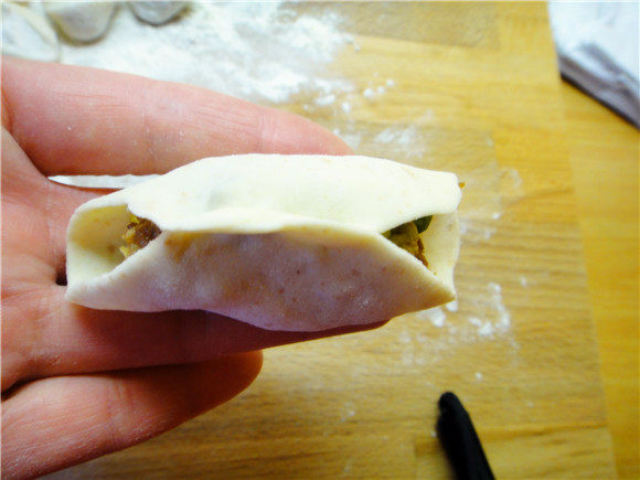 香菇猪肉虾仁饺子步骤9
