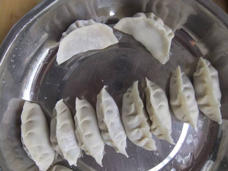 韭黄猪肉饺子步骤5