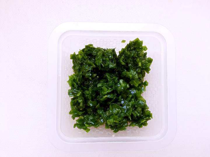 荠菜虾仁水饺步骤4