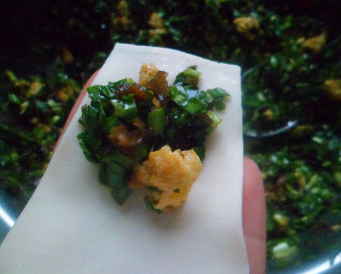韭菜鸡蛋黑木耳水饺步骤7