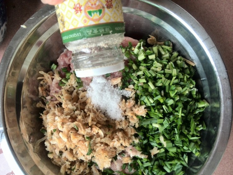 虾皮韭菜猪肉元宝饺步骤6