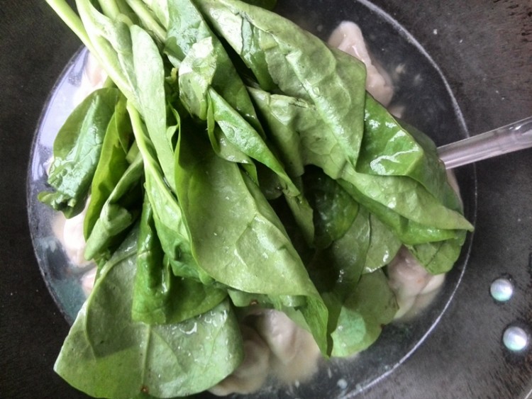 蚕菜水饺汤步骤5