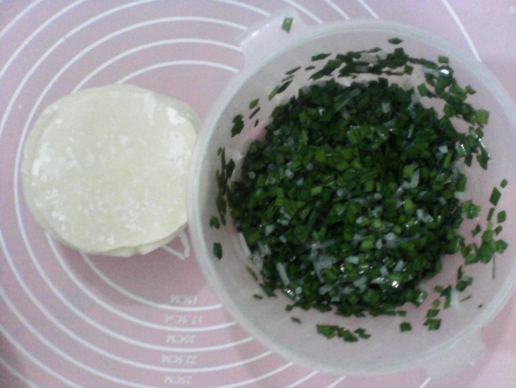 韭菜粉条煎饺步骤4