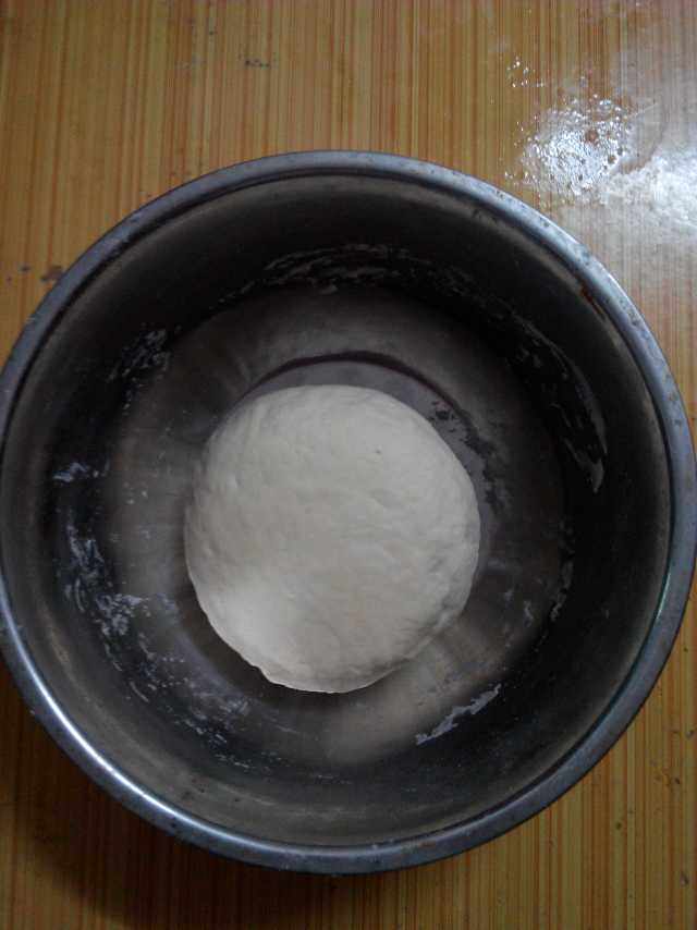手工韭菜鸡蛋饺步骤1