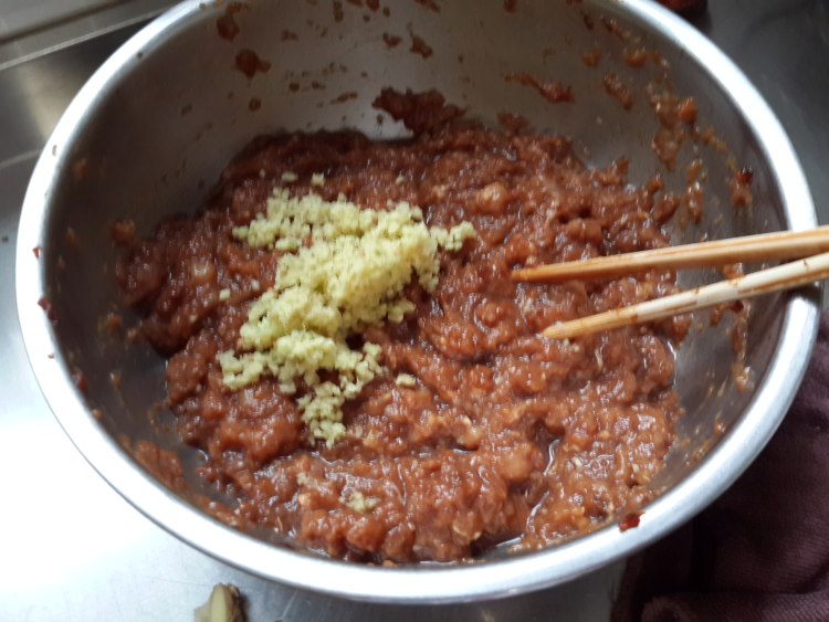 茴香肉饺子步骤4
