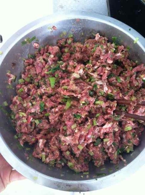 牛肉芹菜蒸饺步骤9