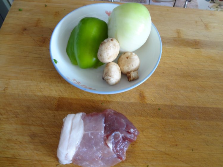 猪肉葱香水饺步骤1