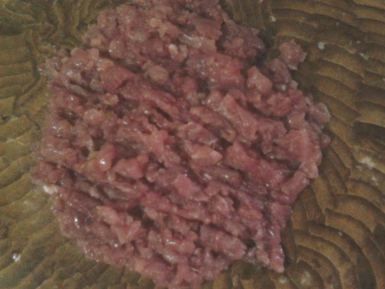 胡萝卜韭菜肉末饺子步骤1