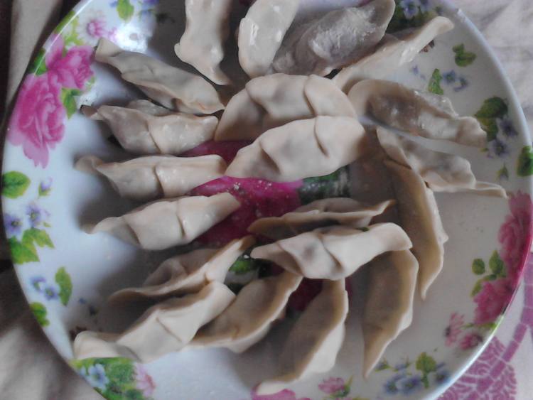 胡萝卜韭菜煎饺步骤1